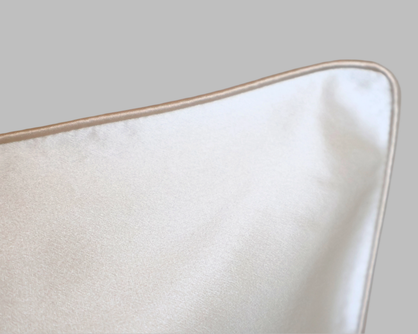 Silk pillowcase - champagne
